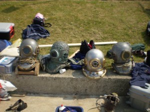 Some of the diving helmets available for use
