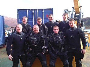 HMS Middleton diving team post CDLSE training
