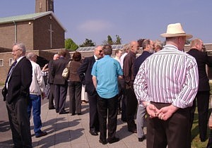 Mourners arriving for Jasper's funeral