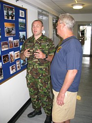 Ldg Diver Mike Jacobs of FDU2 with Mike Ey at Fleet Diving HQ