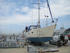 'Not Quite the Last of the Summer Wine Trio' boards Nicholson's yacht