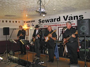 The Zodions live! at Havant Rugby Club (Holloway second from right)